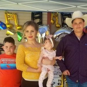 Meet your Posher, Mayra